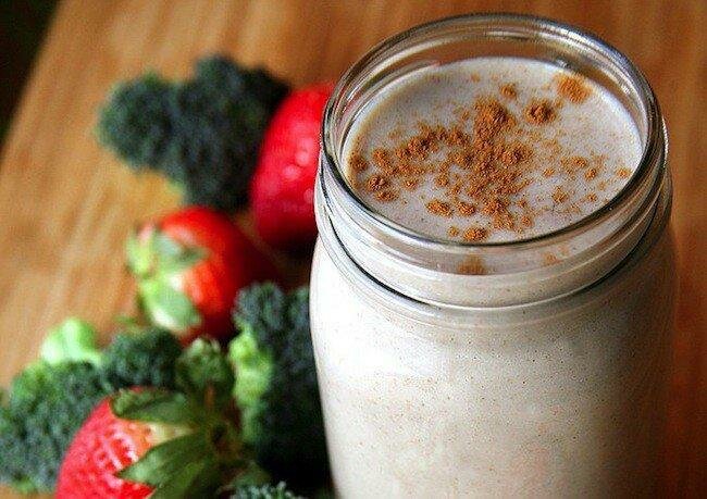 10 Breakfast Smoothies to Help You Lose Weight