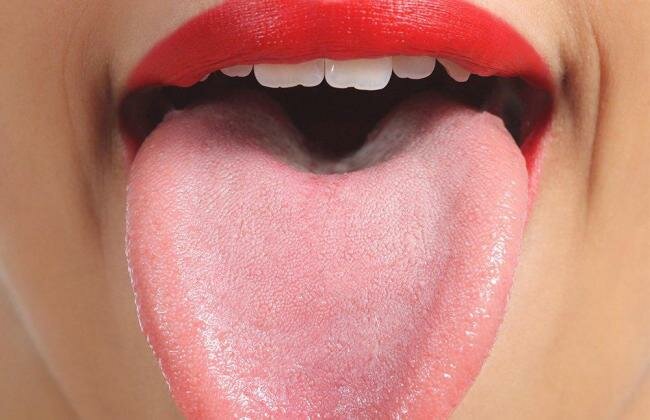 7 Crazy Things That Happen When You Don’t Brush Your Tongue
